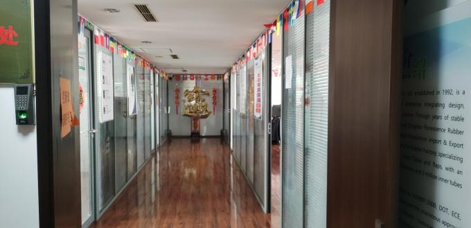 Puertas de escalada de plástico multicolor para niños Parque de juegos Pared de escalada 5