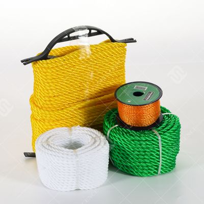 Cuerdas de PE flotantes de 3 hebras resistentes a los rayos UV y resistentes al color para uso marino y al aire libre
